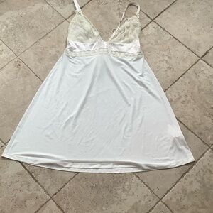Triumph Cream Lace Chemise